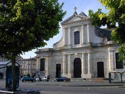 Cathédrale Saint Louis, place de Verdun